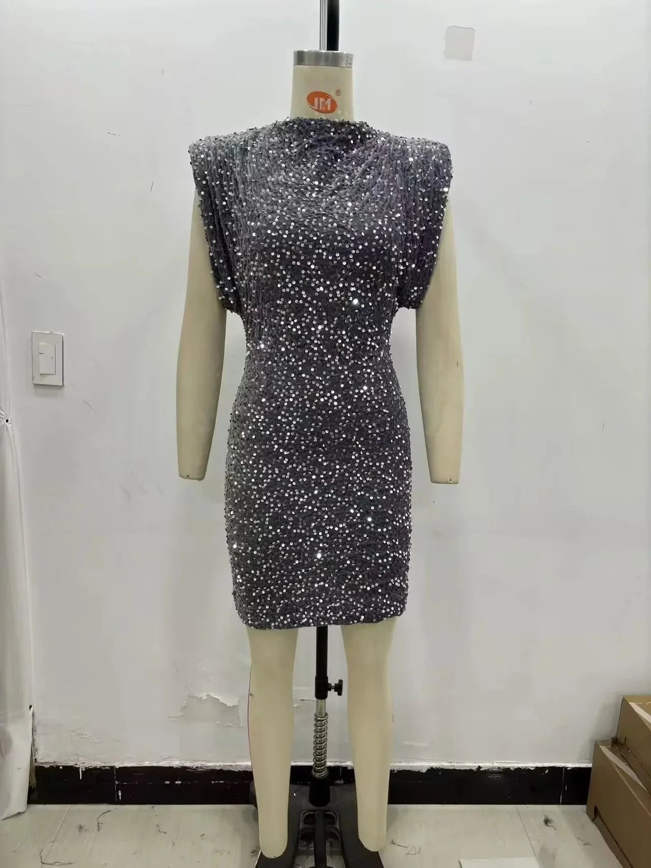 KONDALA 2025 femmes robe de soirée à paillettes épaulière gaine Mini robe sans manches discothèque fête femmes robes chics élégantes