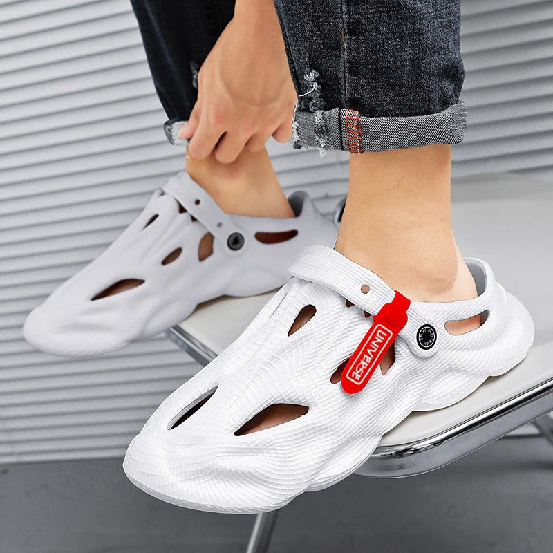 Pantoufles d'été pour hommes, sandales d'extérieur à plateforme confortable, pantoufles de plage, tongs d'intérieur pour la maison, chaussures de salle de bain, 2023