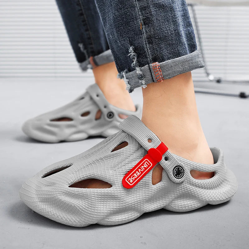 Pantoufles d'été pour hommes, sandales d'extérieur à plateforme confortable, pantoufles de plage, tongs d'intérieur pour la maison, chaussures de salle de bain, 2023